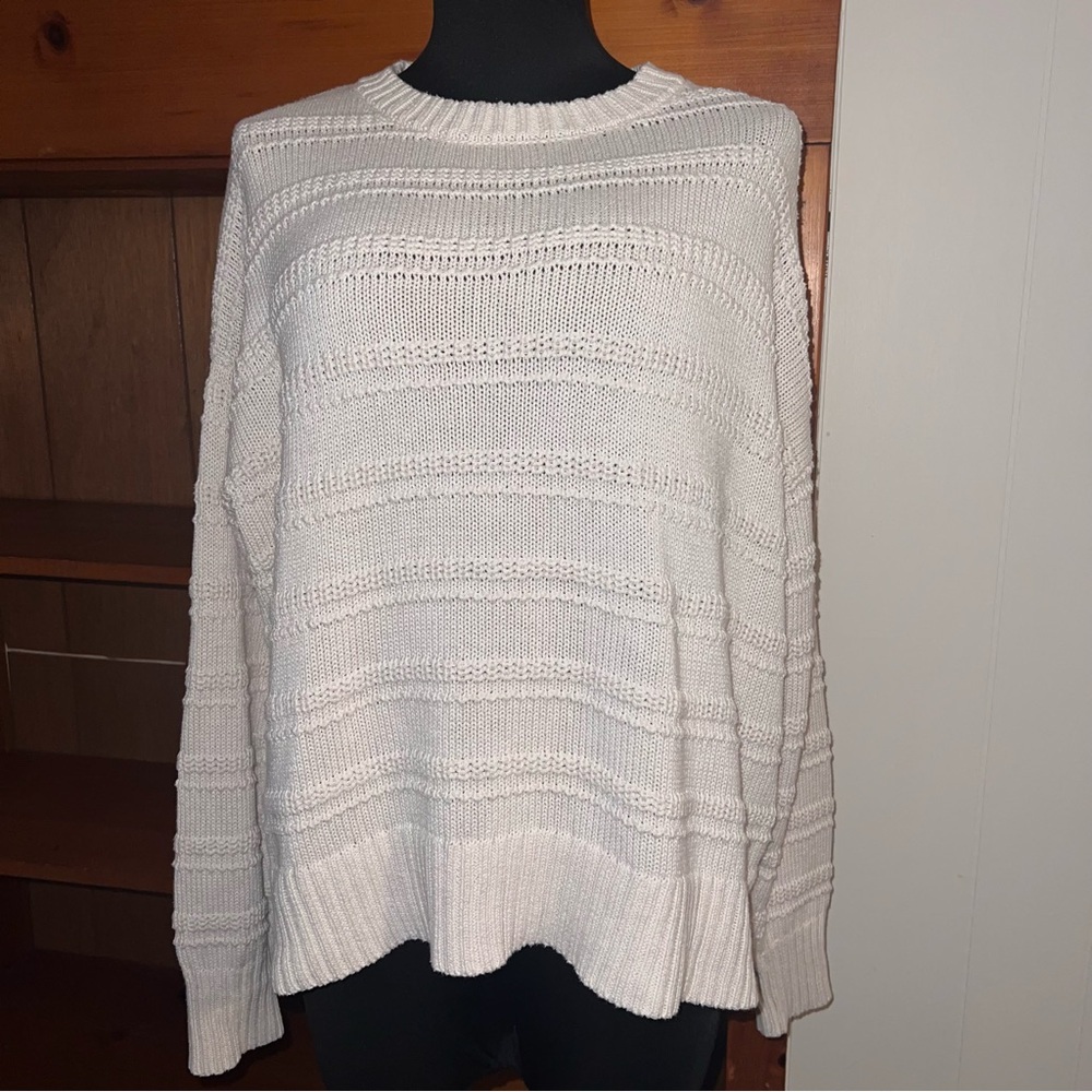 Cupcakes and Cashmere Knit High to Low sweater Size Large